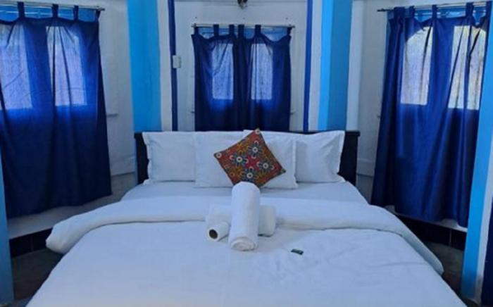 Dylan Cafe And Guest House