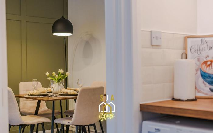 Strawberrybank Stay - SJA Stays - Modern 2 Bed Apartment