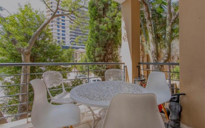 2bed in sandton city