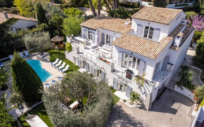 Sumptuous villa - AC- 6BR- 12P- Cannes