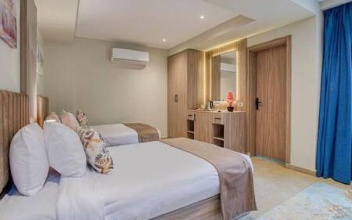 Saray Pyramids & Museum View Hotel