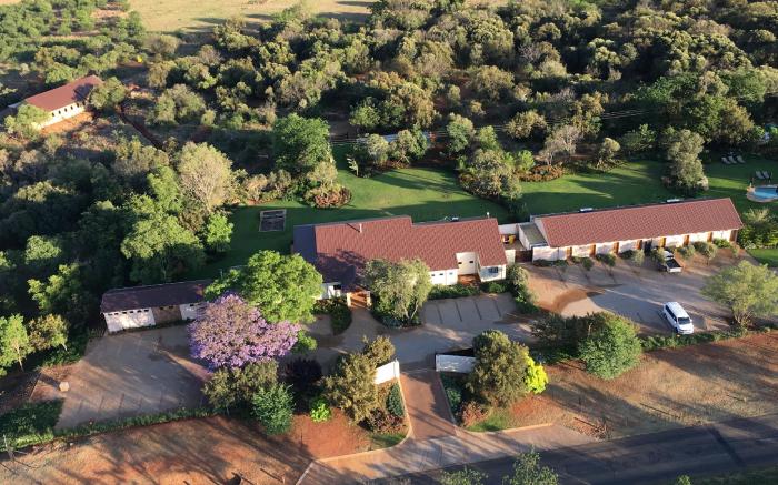 Esther's Country Lodge