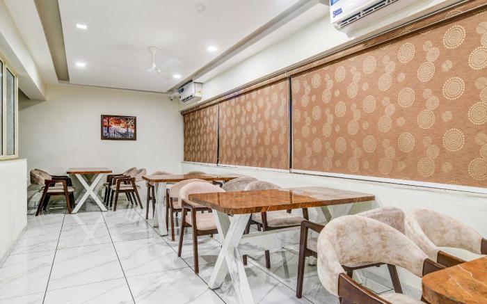 Super Townhouse Indore Junction