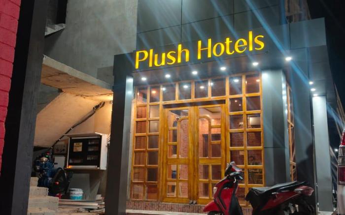 Hotel Plush