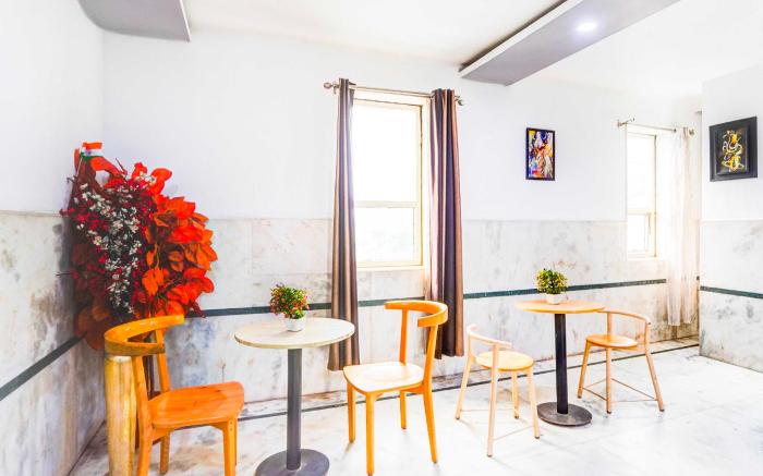 Super Hotel O Sector 110 Noida