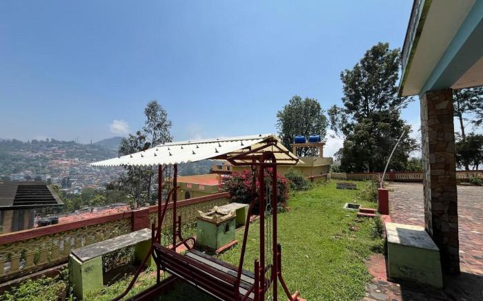 Courtyard‑Side King Room