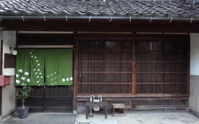 Machiya experience guest house "Honmachi House"