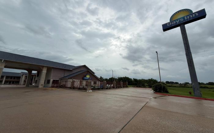 Days Inn by Wyndham Navasota