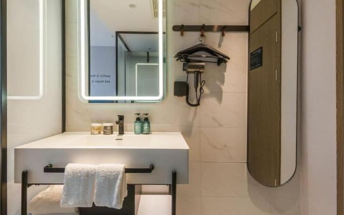 Manqu Hotel (Beijing West Railway Station Liuliqiao East Subway Station Branch)