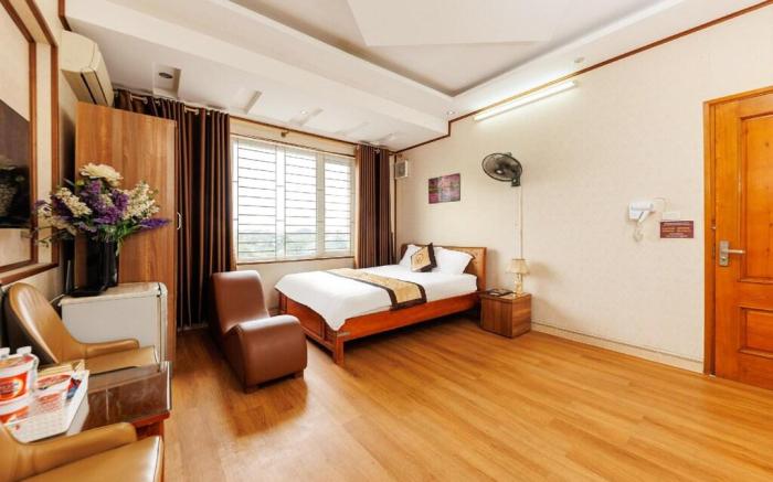 HOÀNG LONG HOTEL 399 Xuân Đỉnh