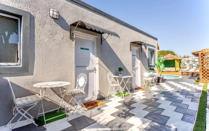 Luxury Caline VIP Mews
