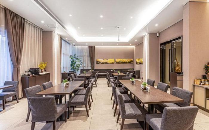 Home Inn Plus Kunshan Qianjin West Road Hongqiao