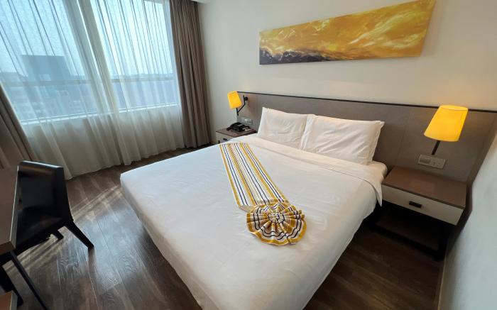 Home Inn Plus Shenyang Railway Station West Square Beier Road