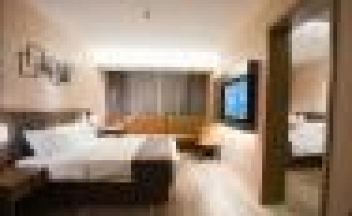 Home Inn Plus Hefei High-tech Zone Industrial Park Guizhuang Metro Station