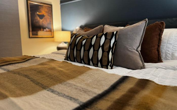 Chic 2-bed loft, Central Leeds