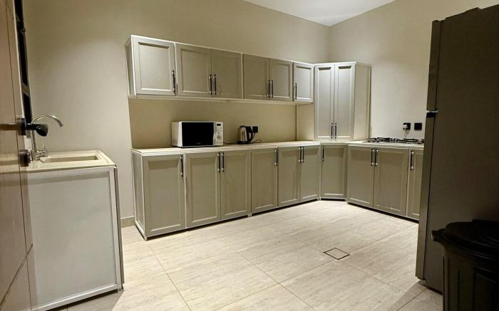 جناح بغرفتين نوم وصالة