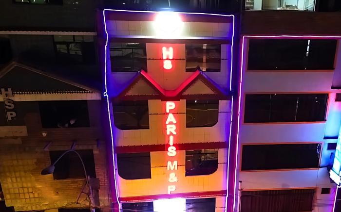 Visita Lima con excelente ubicación "Hostal Paris"