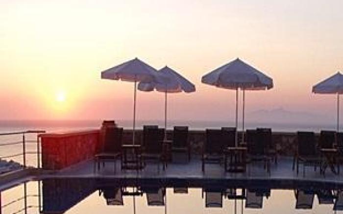 Epavlis Hotel