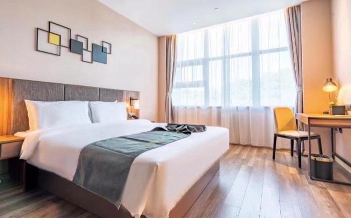 Home Inn Plus Jingdezhen North Railway Station