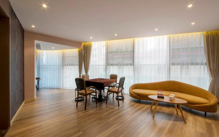 Home Inn Plus Ziyang High Speed Rail North Station District Government