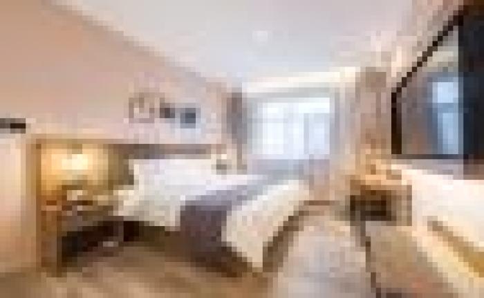 Home Inn Plus Shijiazhuang Zhengding Airport