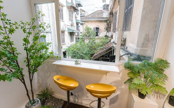 Timeless Corner*Hoan Kiem Lake*4BR*3WC*8  guests