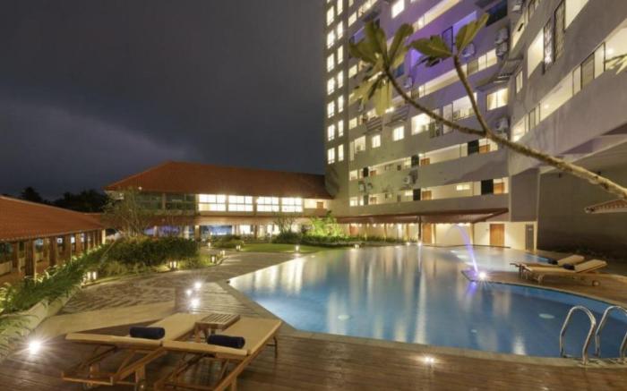 3BR Apartment with Sea View, WIFI, Pool & Gym