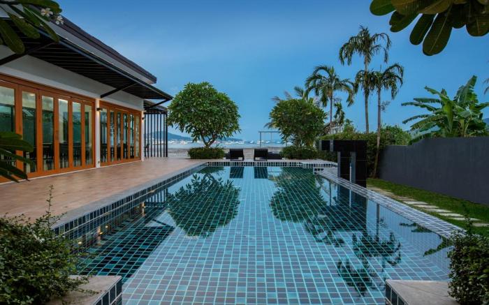 Nariya Bayfront Phuket