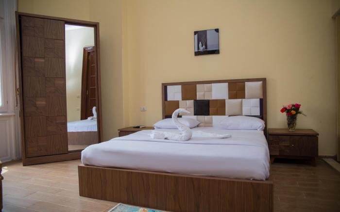 New Grand Royal Hotel