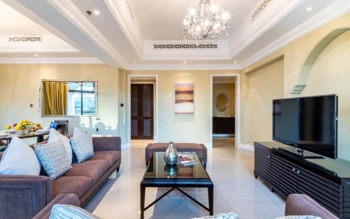 Fountain View 2BHK in Dubai Mall