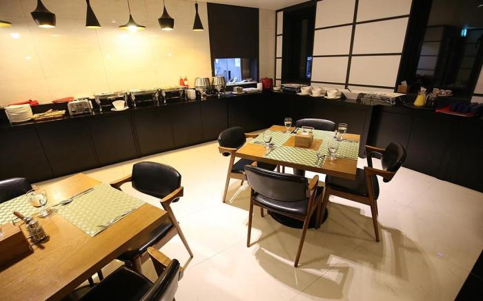 Elga Tourist Hotel