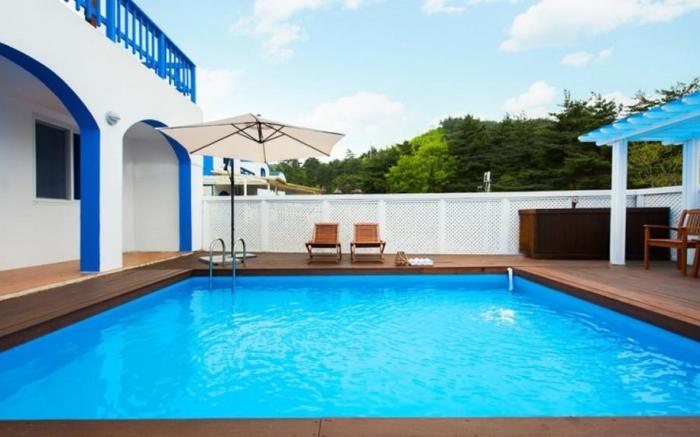 Yangyang Jijoonghae Pool Villa