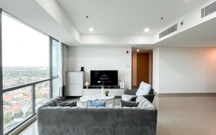 Spacious 3BR at Hillcrest House Apt By Travelio