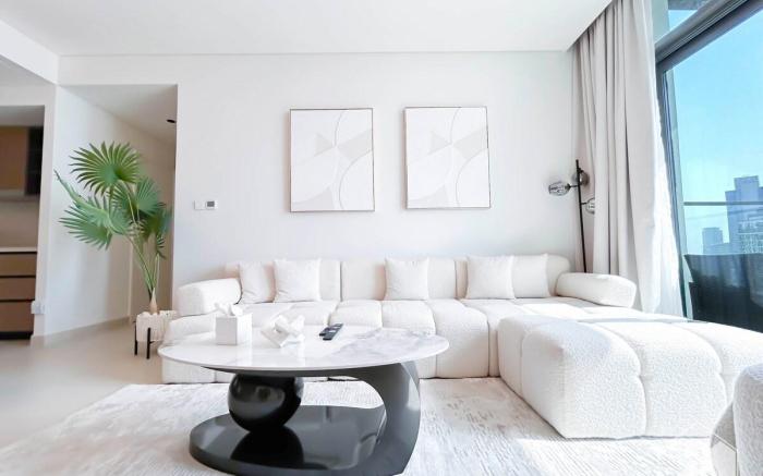 Burj Crown Luxury & style with Balcony & View