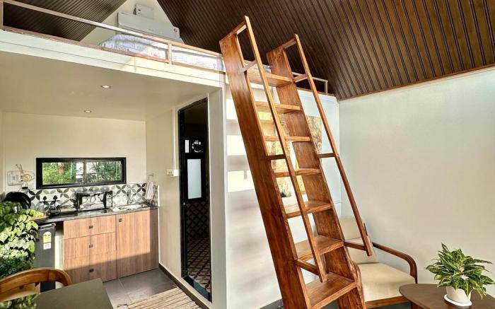Lakefront Loft with Private Pool by Tranquil Stays