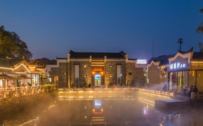Blossom Pavilion Weisuwan Huangshi