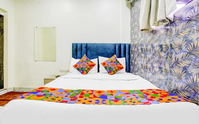 FabExpress Sumit Palace