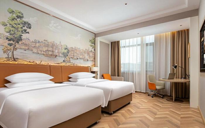 Vienna Hotel Suizhou Wuyue Plaza