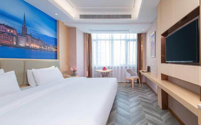 Vienna Hotel Wuhan Fenghuang Road Metro Station