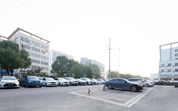 Lavande Hotel Wuhan Dongxihu Tianyuan Avenue