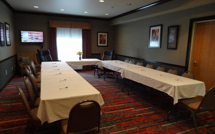 Holiday Inn Express Hotel & Suites Columbus Southeast By IHG