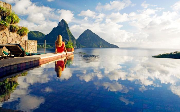 JADE MOUNTAIN RESORT