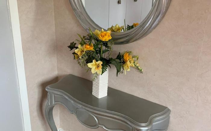 comfortable equipped Mawa room