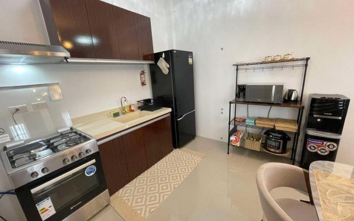 3BD Cozy Home in Panglao w/ Van Transfer