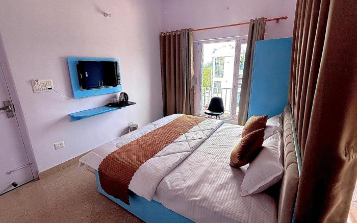 Hotel Savera Bliss