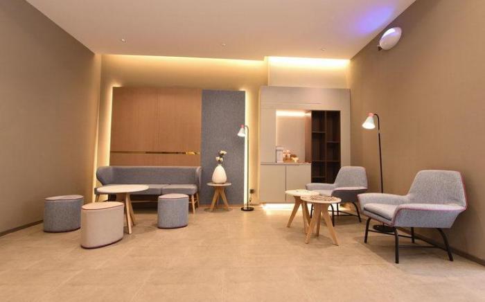 Home Inn Neo Mianzhu Nanjing Avenue New World Business Plaza