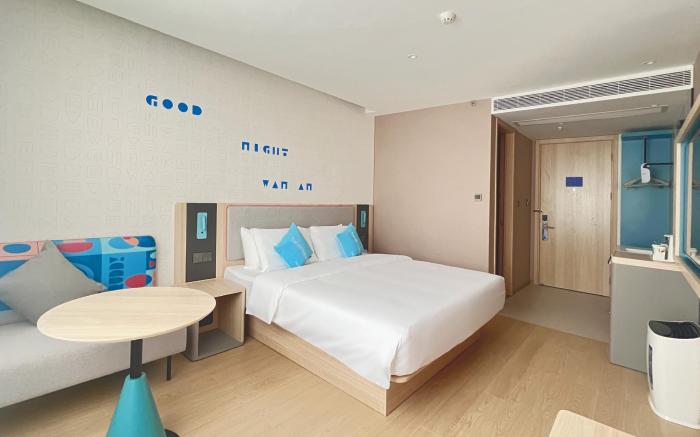 Home Inn Neo Xishuangbanna Poshui Plaza Peacock Lake