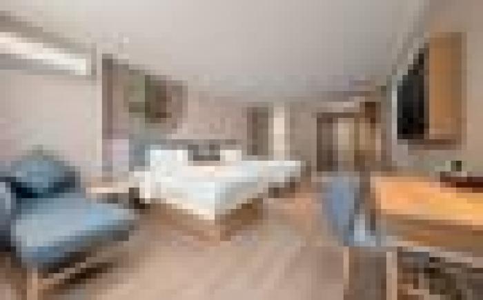 Home Inn Neo Tengchong Fortune Center Tourist Bus Station