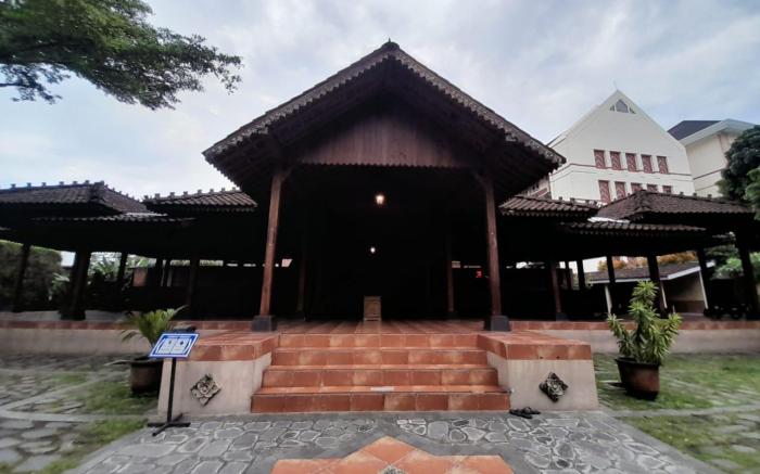 Modern Look Homey Studio Mataram City By Travelio