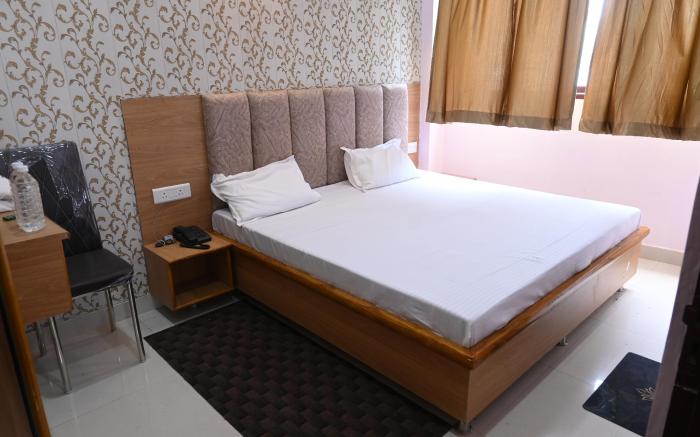 Divya paying guest house 